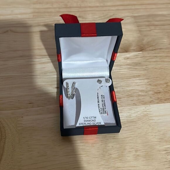 Accessories - Sterling Silver Ear Ring Set